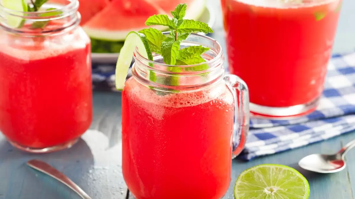 mexican-strawberry-water-recipe